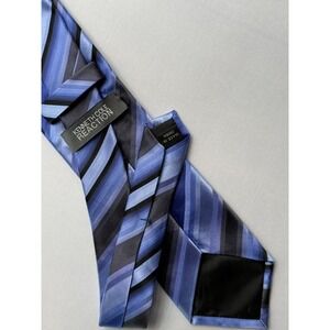Kenneth Cole Shades Of Blue Men's Silk Necktie 57"‎ Long 3.5" Blade
